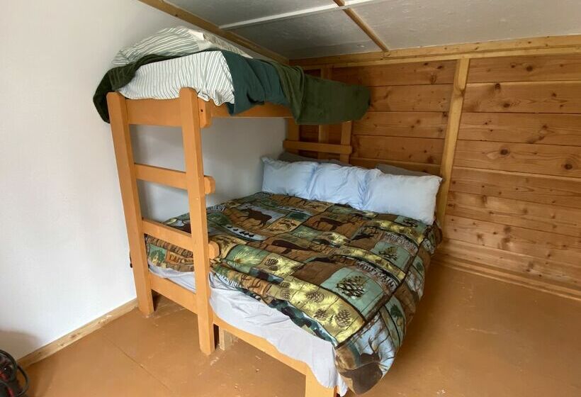 Flippin Crazy Fishing & Lodging