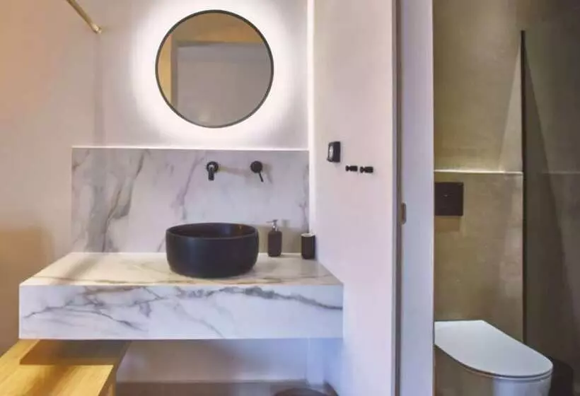 ホテル Amal Kythnos Suites