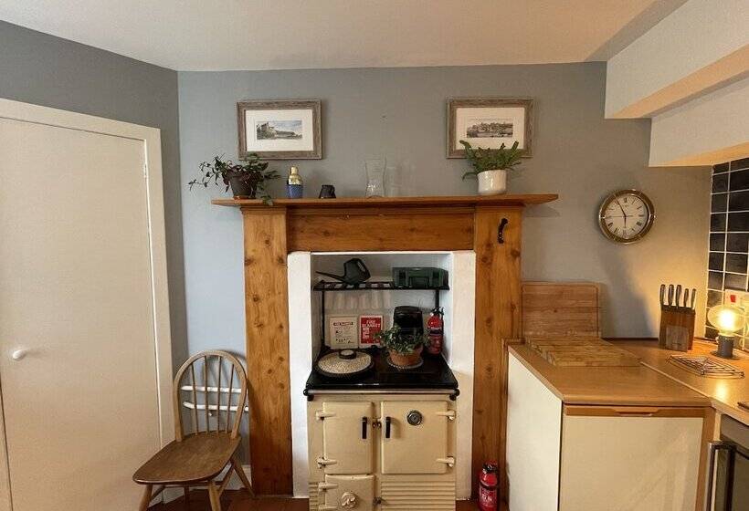 1 Keepers Cottage, Skeabost Bridge, Isle Of Skye