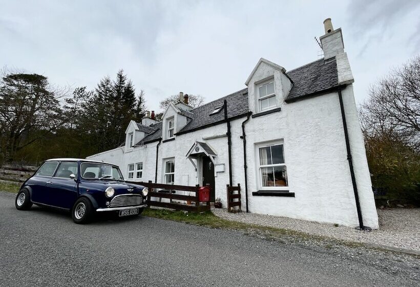 1 Keepers Cottage, Skeabost Bridge, Isle Of Skye