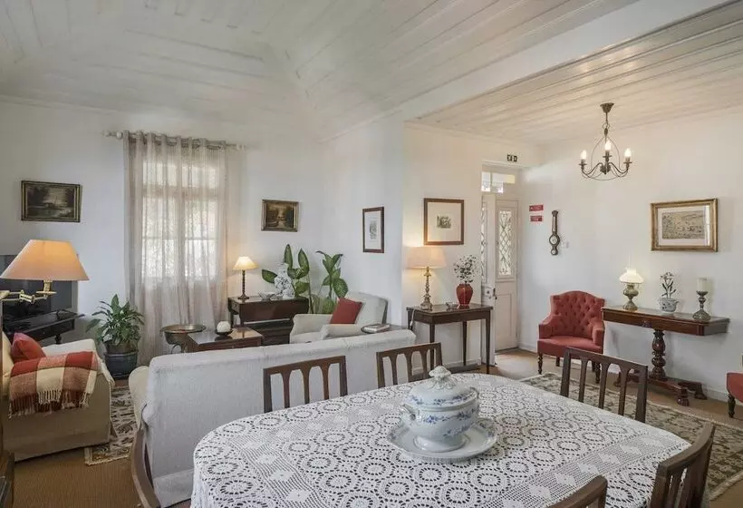 Family Vacations In The North, Casa Dos Terços