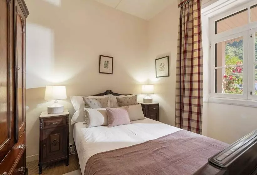 Family Vacations In The North, Casa Dos Terços