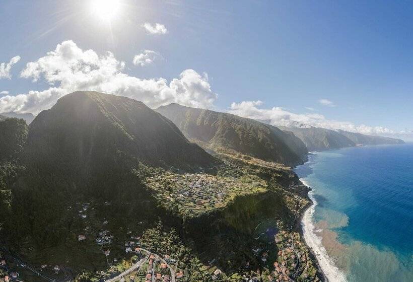 Family Vacations In The North, Casa Dos Terços