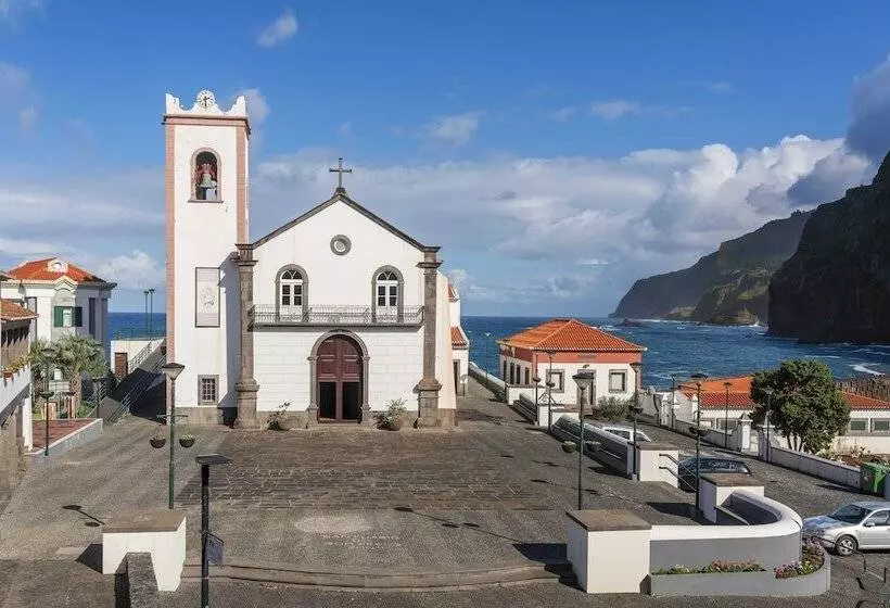 Family Vacations In The North, Casa Dos Terços