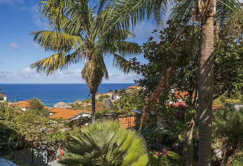 Family Vacations In The North, Casa Dos Terços