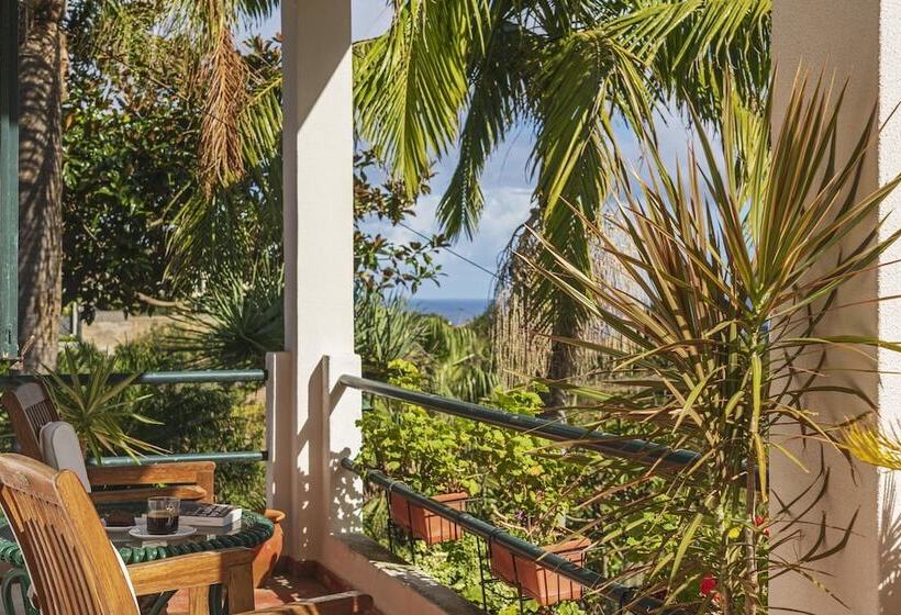 Family Vacations In The North, Casa Dos Terços