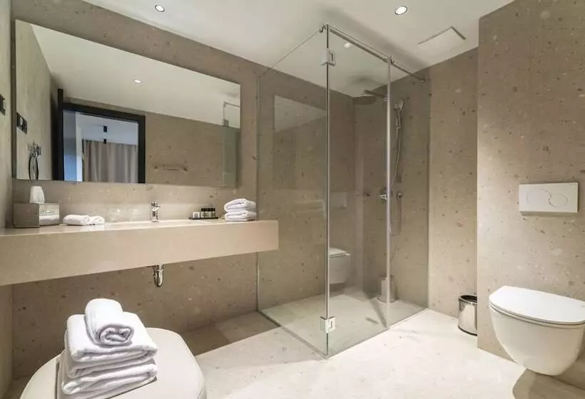 هتل Beach Bay Hvar