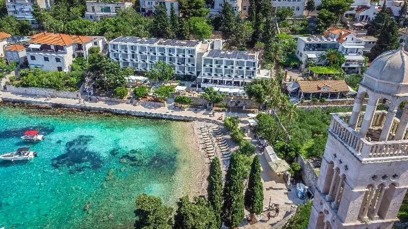 هتل Beach Bay Hvar