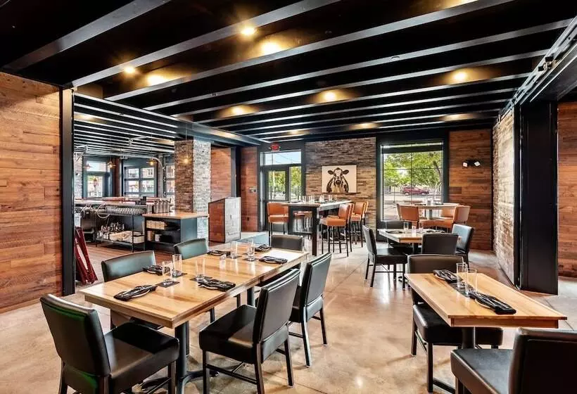 Cobblestone Hotel & Suites   De Pere Green Bay