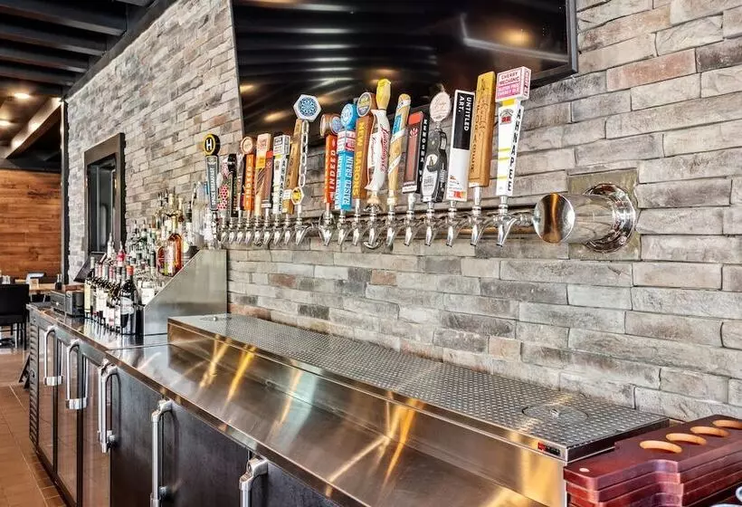 Cobblestone Hotel & Suites   De Pere Green Bay