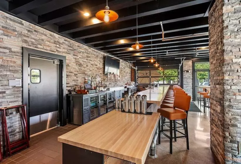 Cobblestone Hotel & Suites   De Pere Green Bay