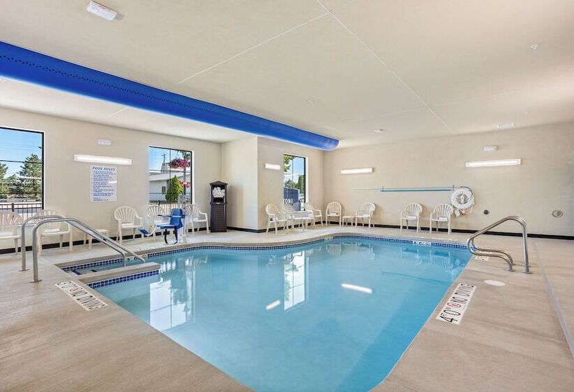 Cobblestone Hotel & Suites   De Pere Green Bay