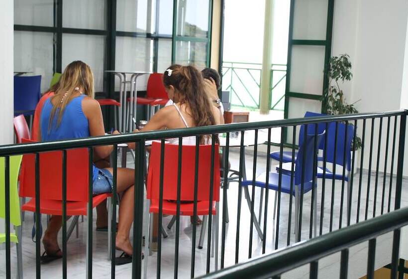 Albergue Inturjoven Algeciras Tarifa   Hostel