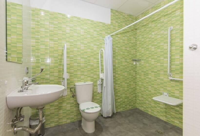 Albergue Inturjoven Algeciras Tarifa   Hostel