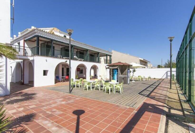 Albergue Inturjoven Punta Umbria   Hostel