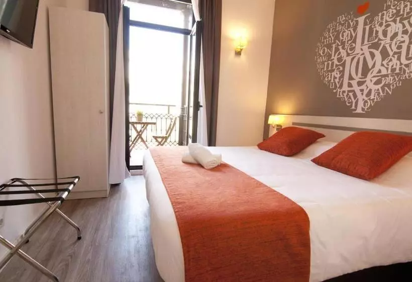 Hostal Live Barcelona