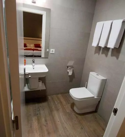 Hostal Live Barcelona