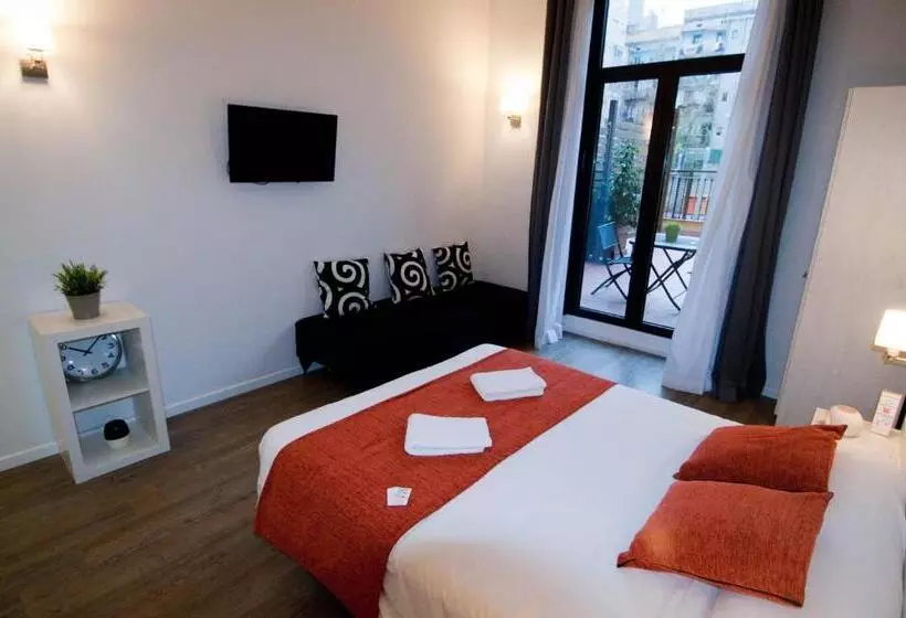 Hostal Live Barcelona