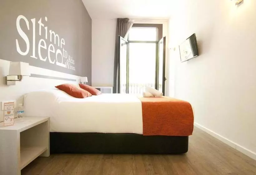 Hostal Live Barcelona