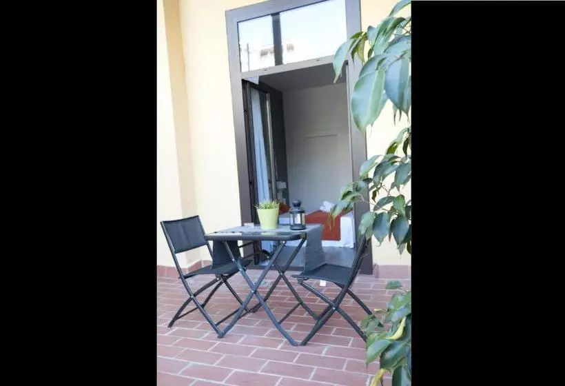 Hostal Live Barcelona