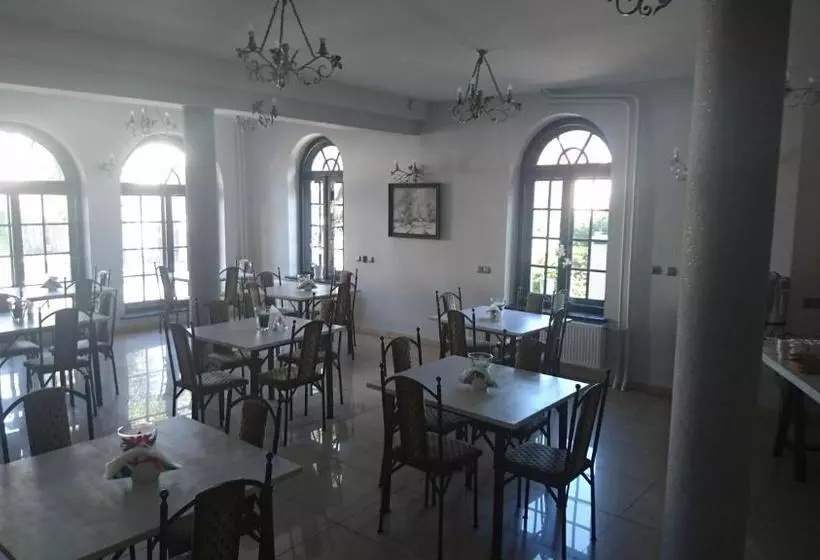 בית מלון כפרי Dworek Mitro