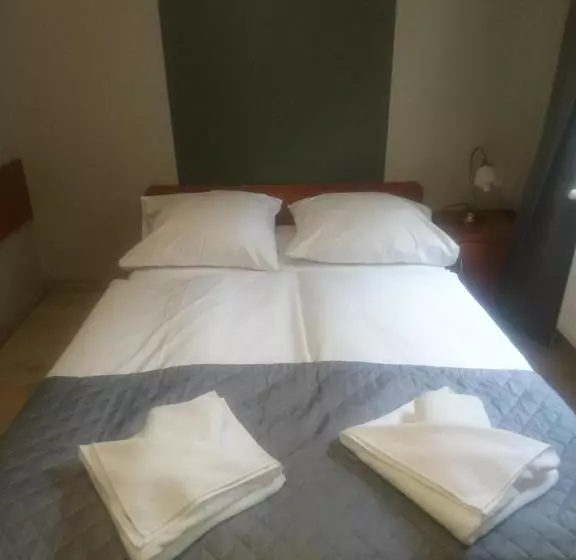 בית מלון כפרי Dworek Mitro