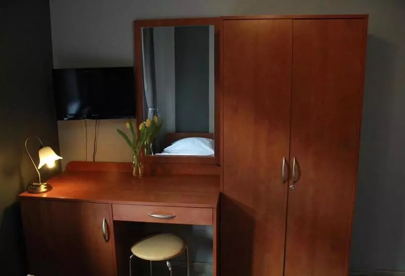 בית מלון כפרי Dworek Mitro