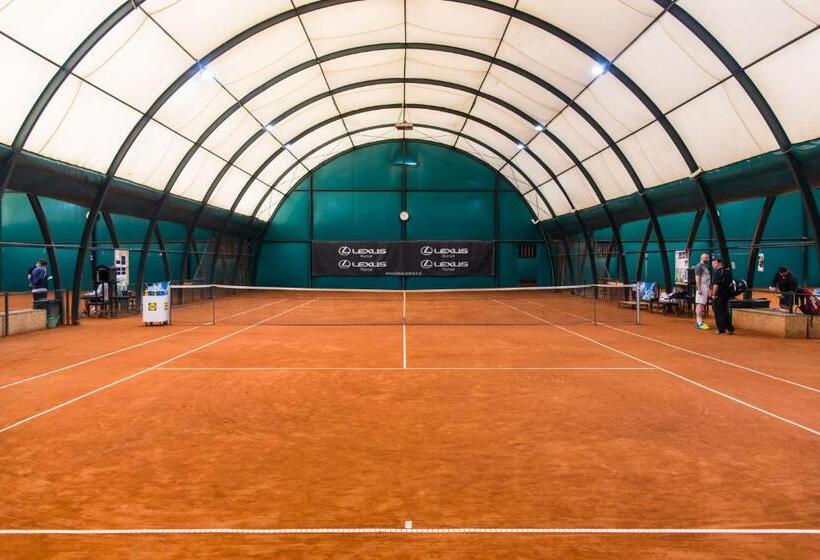 酒店 Restauracja Tenis Kortowo