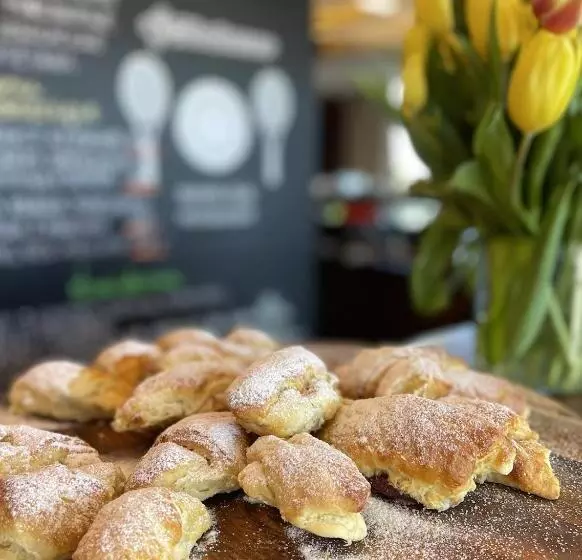 호텔 Restauracja Tenis Kortowo