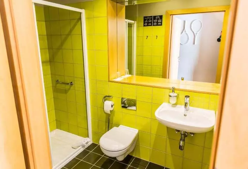 호텔 Restauracja Tenis Kortowo