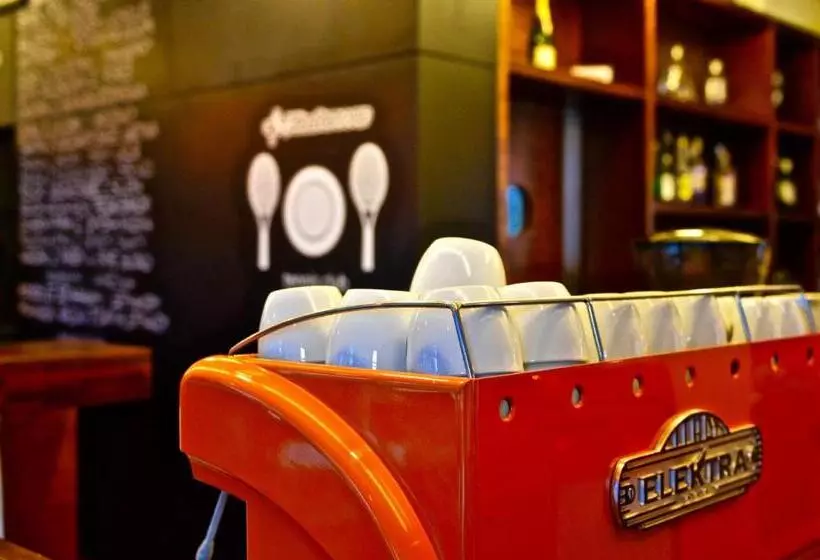 호텔 Restauracja Tenis Kortowo