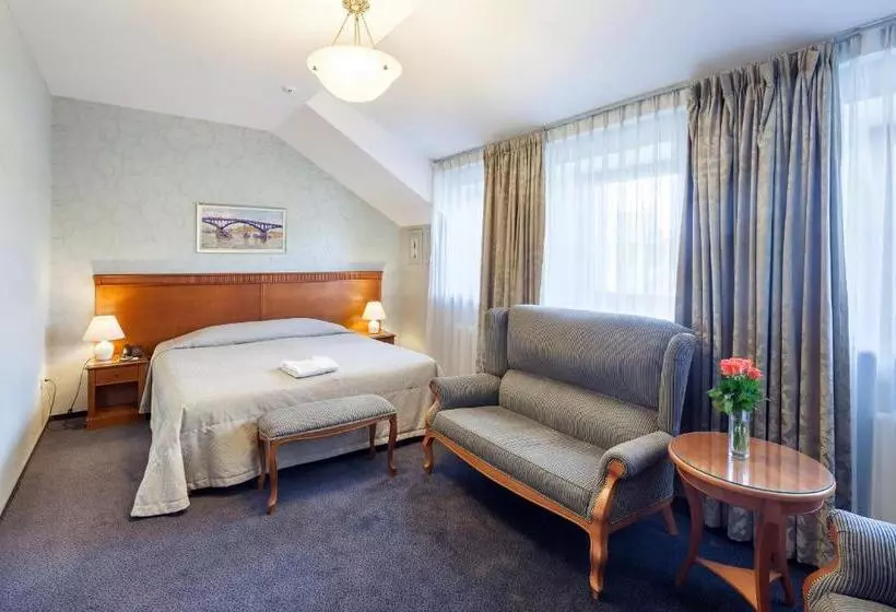 ホテル Nikola House