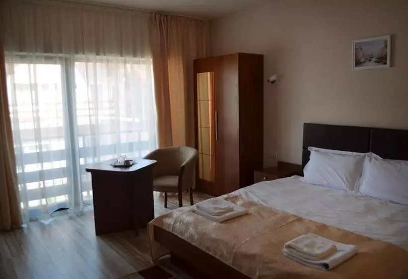 בית מלון כפרי Pensiunea Andy