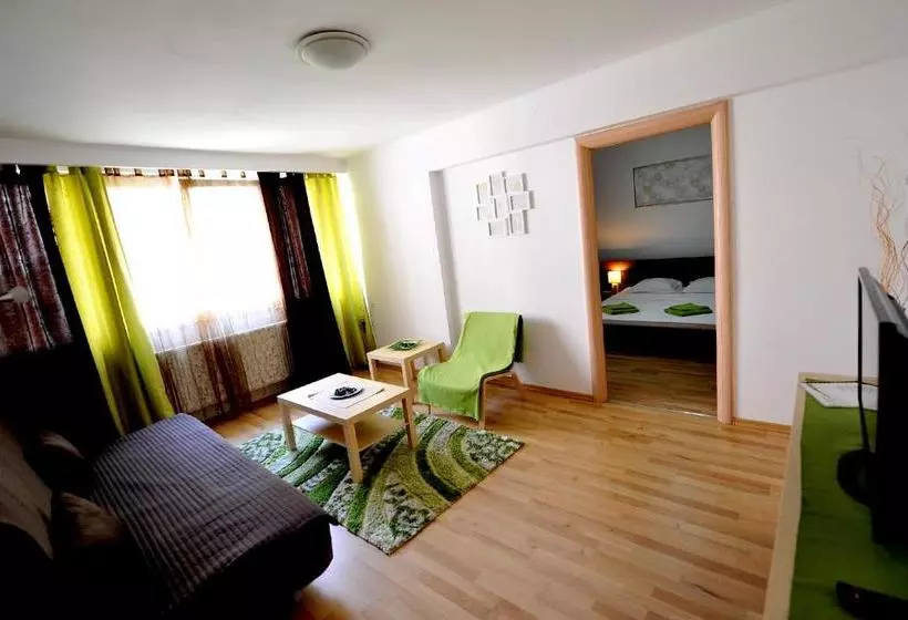 Hotelli Rainbow Accommodation