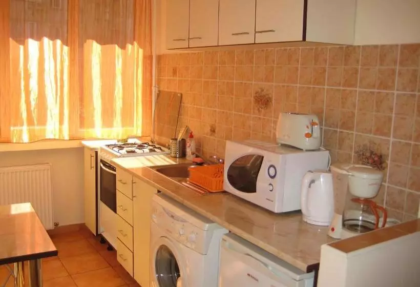 Hotelli Rainbow Accommodation