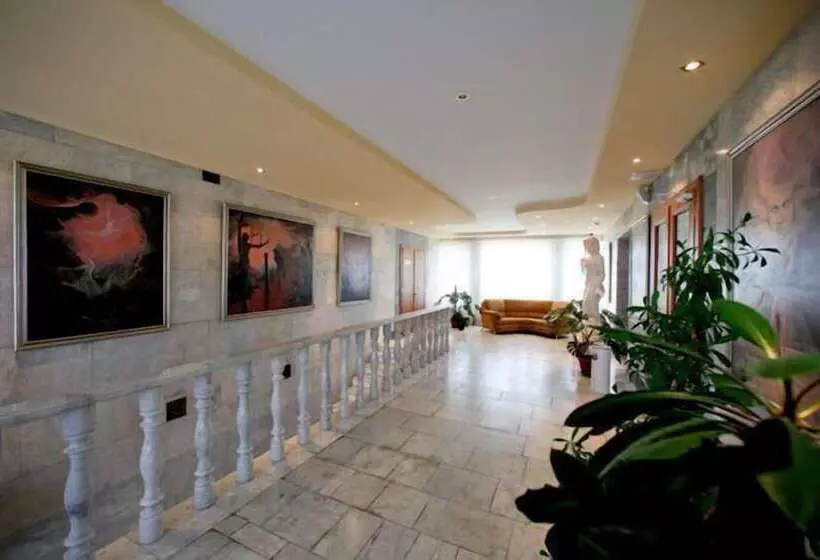 ホテル Ryan Johnson