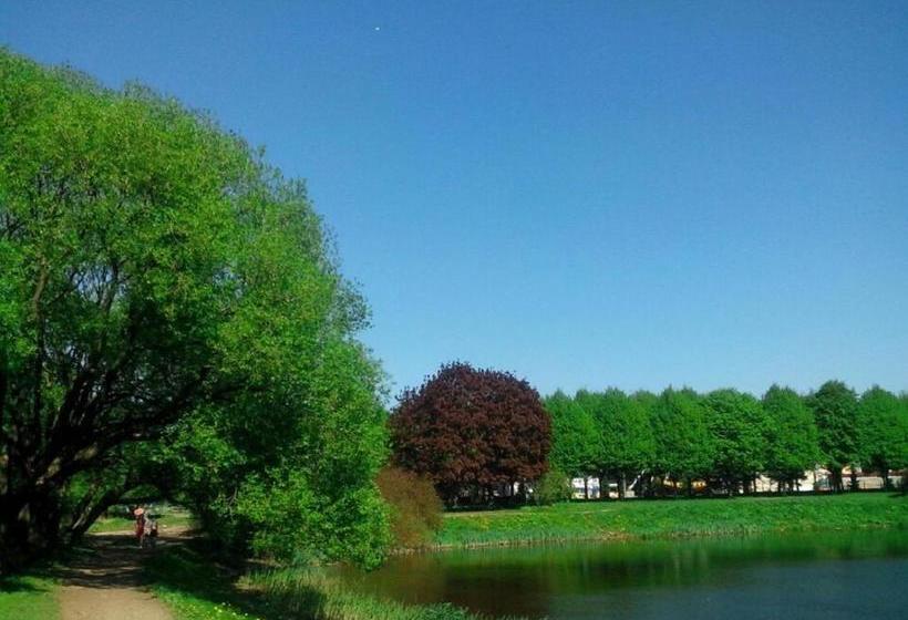 ホテル Yuzhnoprimorskiy