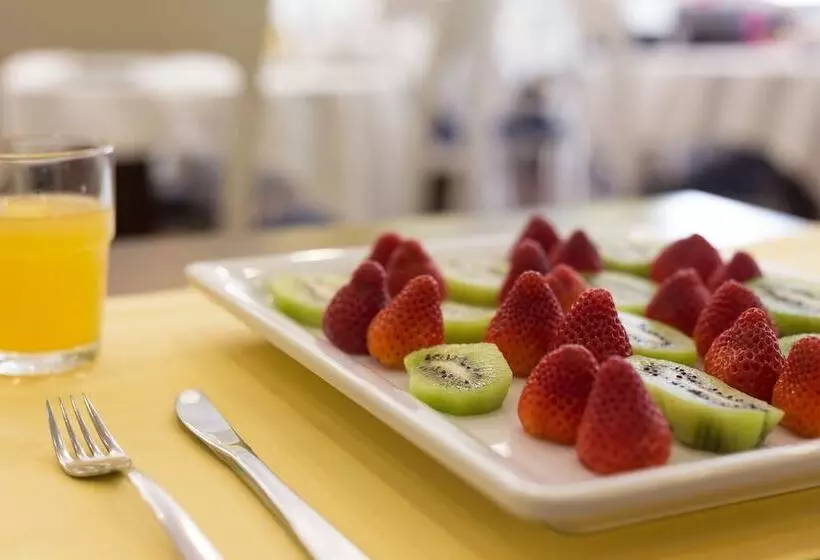 פנסיון Residencial Florescente