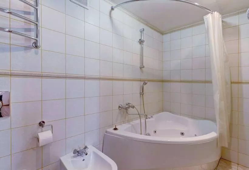 Stn Apartments Near Hermitage