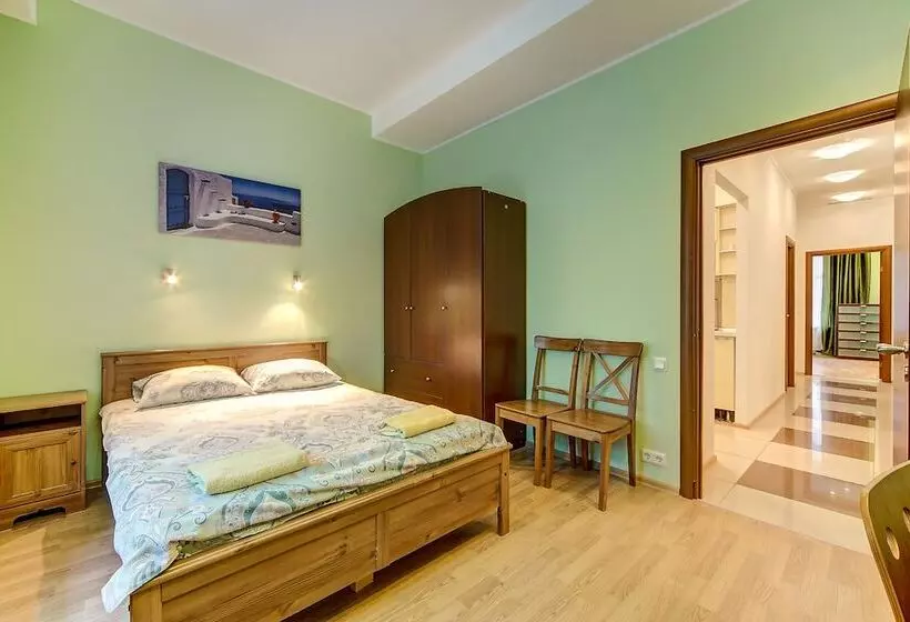 Stn Apartments Near Hermitage