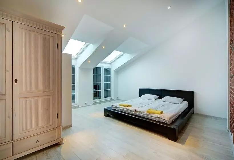 Stn Apartments Near Hermitage