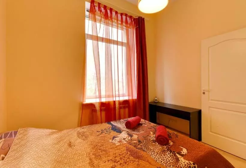 Stn Apartments Near Hermitage