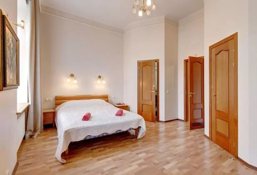 Stn Apartments Near Hermitage