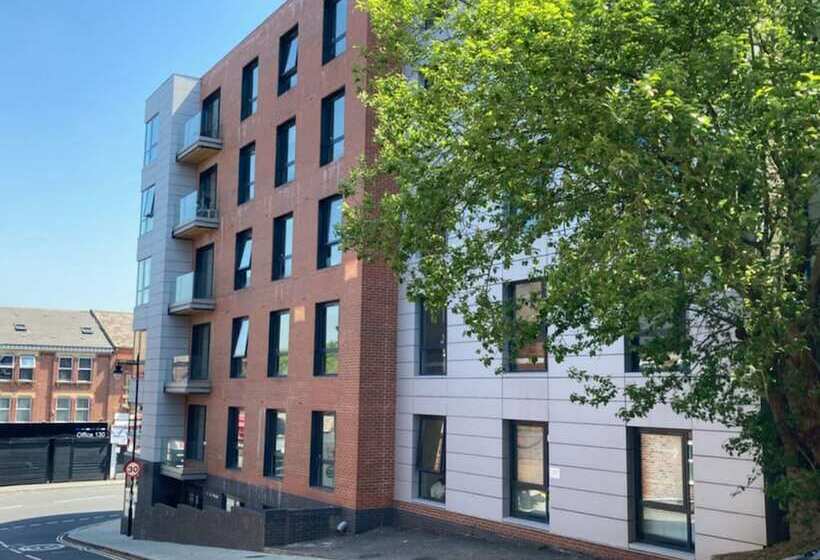 هاستل Rooms & Studios Students Only  Sheffield