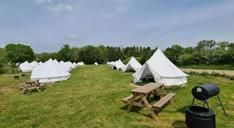 ホテル 4 Meter Bell Tent  Up To 4 Persons Glamping