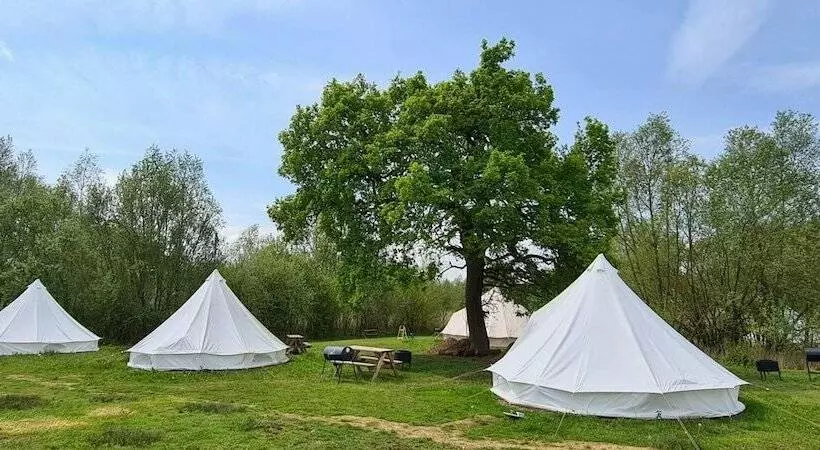 ホテル 4 Meter Bell Tent  Up To 4 Persons Glamping