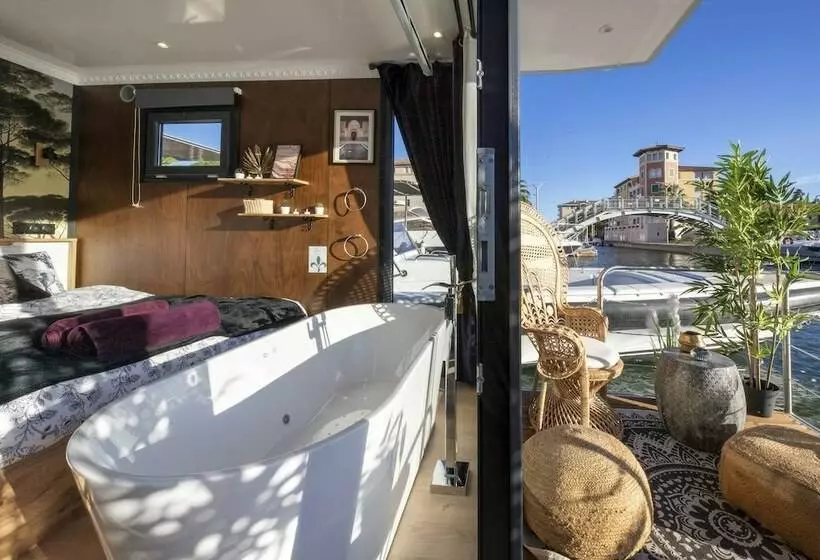 ホテル Maison Sur L Eau Mille Et Une Nuits Avec Jacuzzi