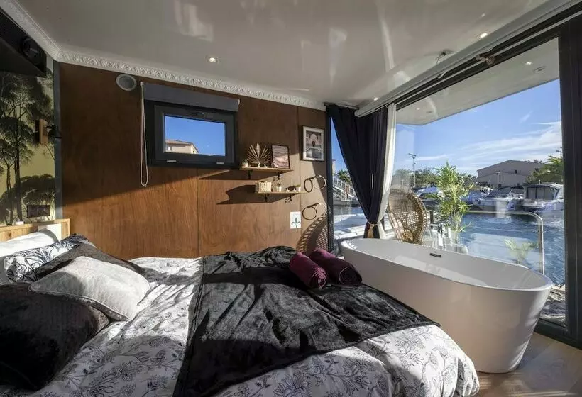 ホテル Maison Sur L Eau Mille Et Une Nuits Avec Jacuzzi