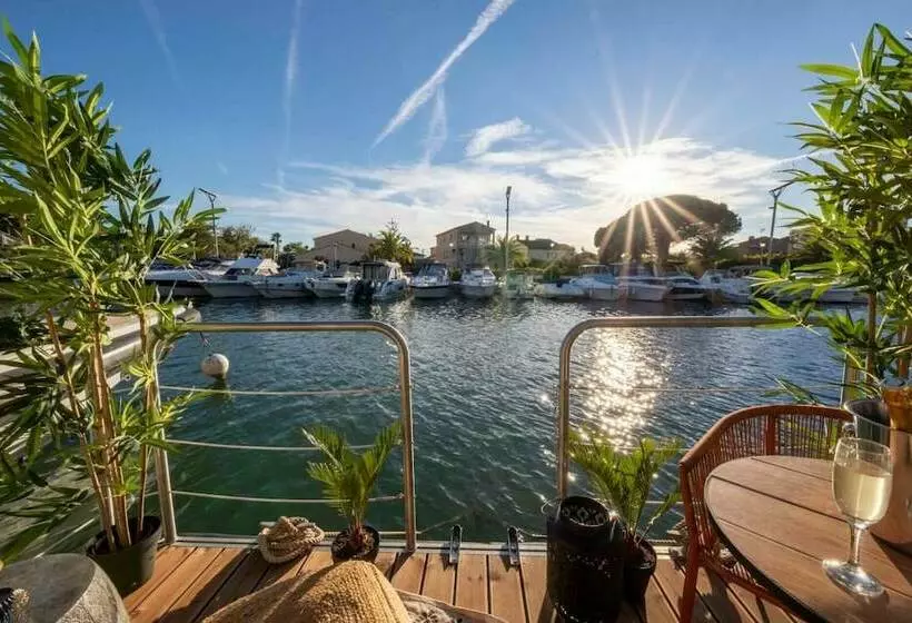 ホテル Maison Sur L Eau Mille Et Une Nuits Avec Jacuzzi