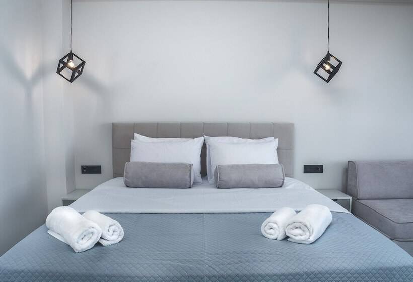 پانسیون Dionisos Luxury Suites